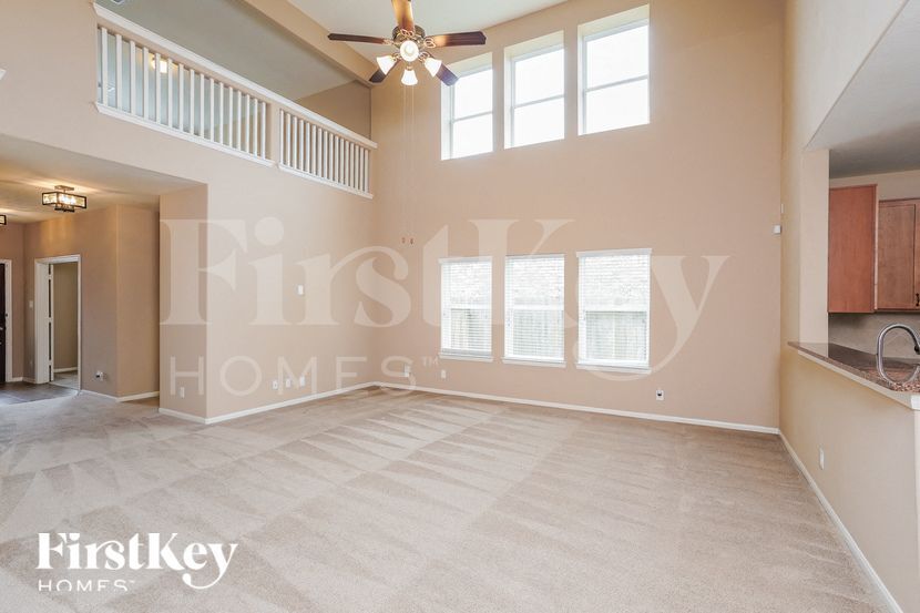 Building Photo - 3 Garden Ridge Ct