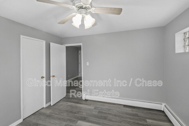 Building Photo - 3011 W 87th St