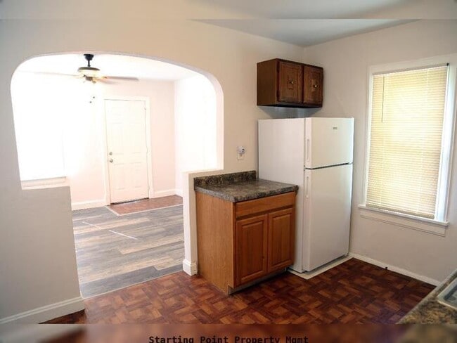 Building Photo - 3742 High Dr.
