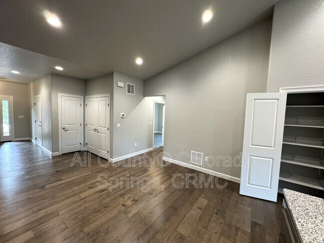 Building Photo - 519 Brecken Ct