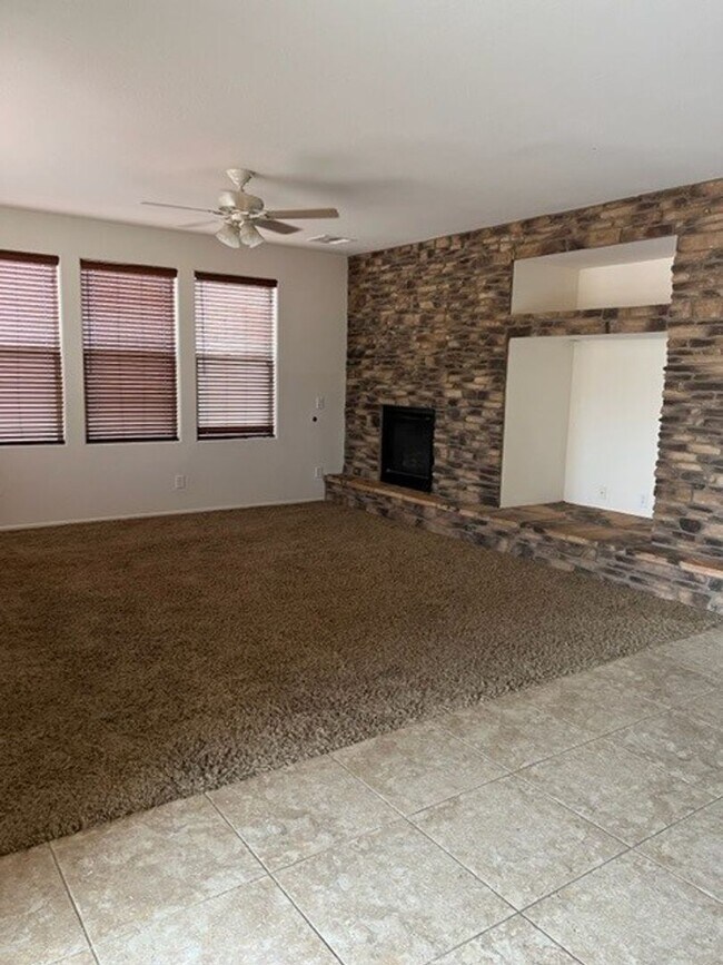 Building Photo - Sunnyvale - Gilbert