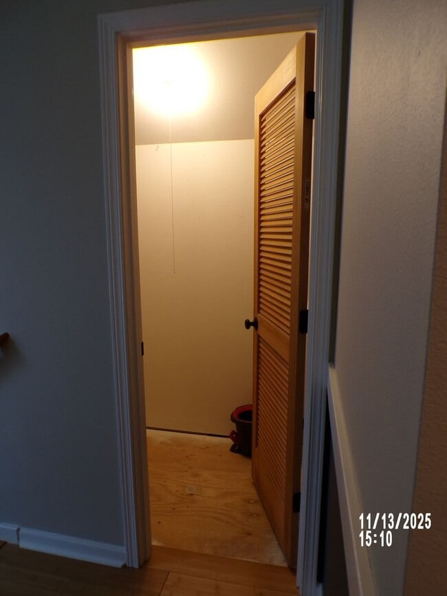 Building Photo - Charming house close to parks