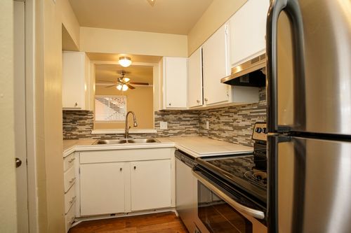 Building Photo - 820 Gentleman Rd