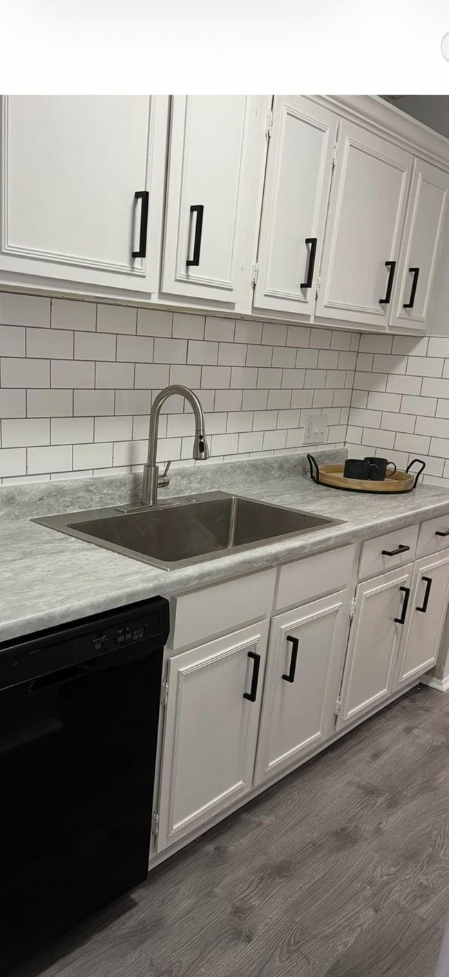 Building Photo - 5026 Sardis Rd