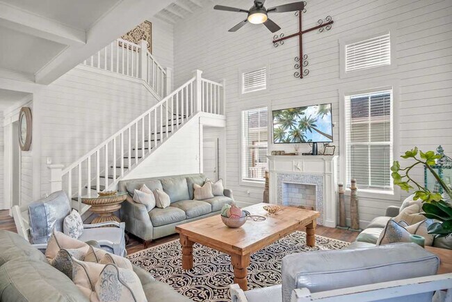 Building Photo - 707 Parkplace-SI ID1036727P