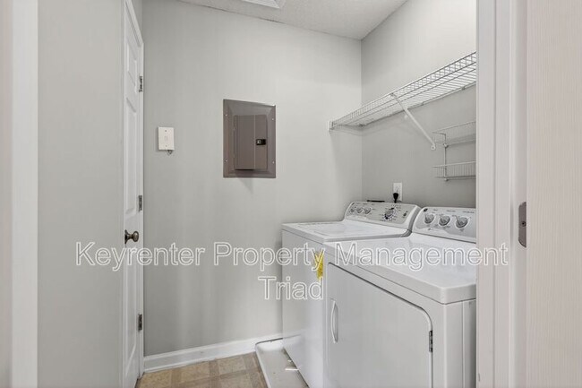 Building Photo - 4285 Cedarcroft Ct