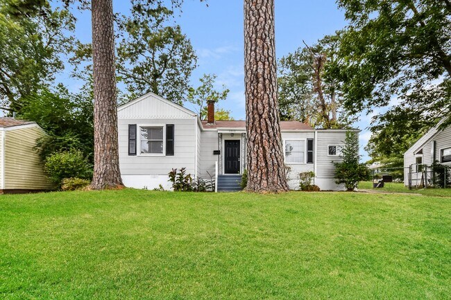 Building Photo - 4808 Court I