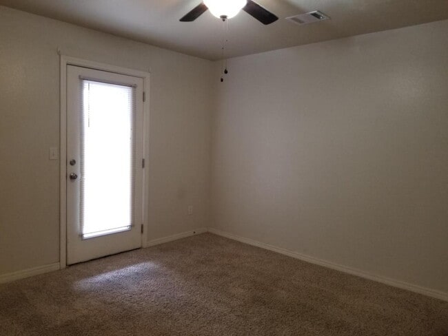 Building Photo - 2803 Conner Dr