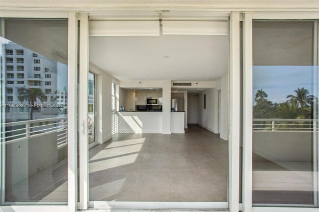 Building Photo - 200 Ocean Dr