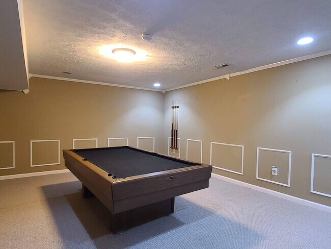 Building Photo - 5 BR, 4 BA Colonial in Lee's Hill