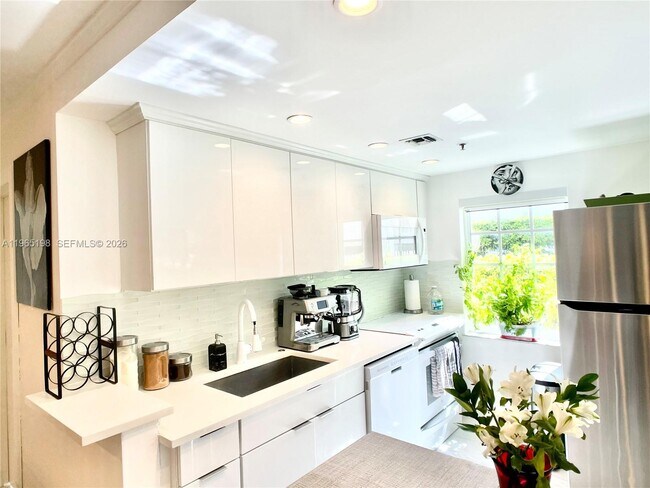 Building Photo - 600 Euclid Ave