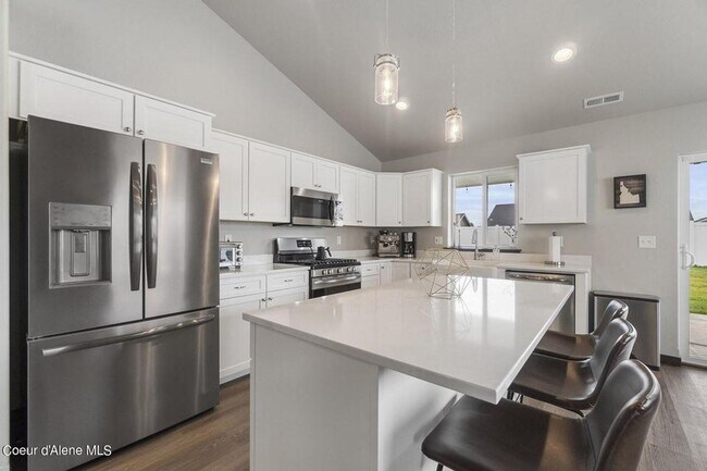 Building Photo - 3813 N Pradera Ct