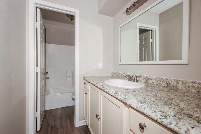 Building Photo - 2003 Woodway Dr