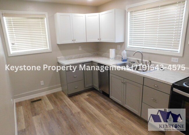 Building Photo - 1410 Spruce St