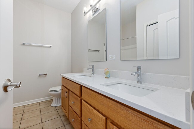 Building Photo - 1569 Colleen Ln