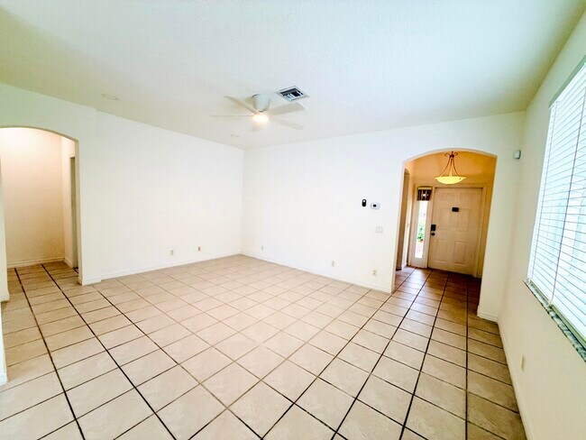 Building Photo - 673 Conservation Dr