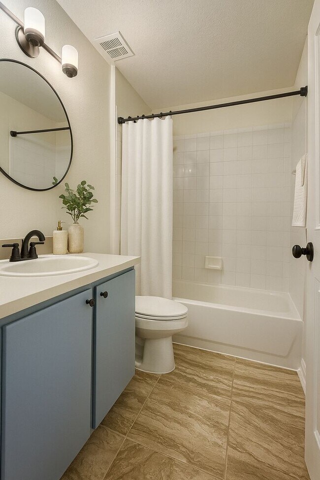 Building Photo - Nice 3 Bedroom 2 Bath Home in Wellington subdivision in Davenport