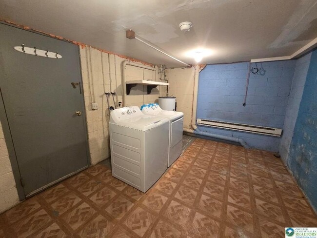 Building Photo - 1749 Schoenersville Rd