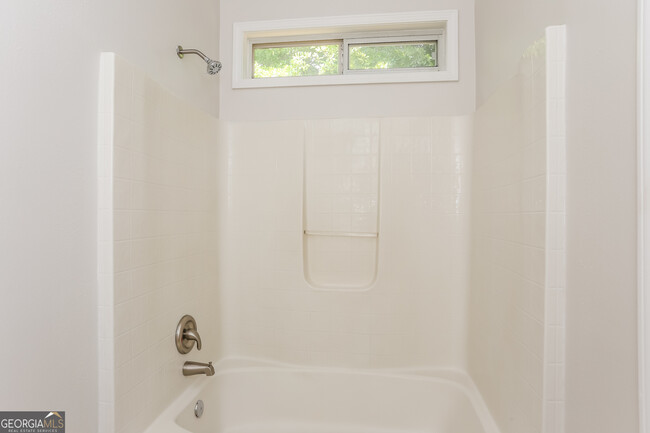 Building Photo - 6802 Browns Mill Walk