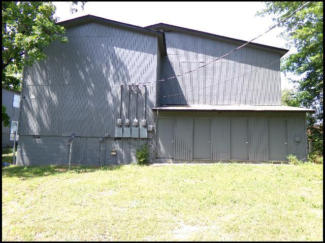 Building Photo - 1813 Sanford Dr