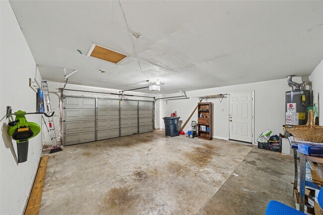 Building Photo - 3206 Sturbridge Ln