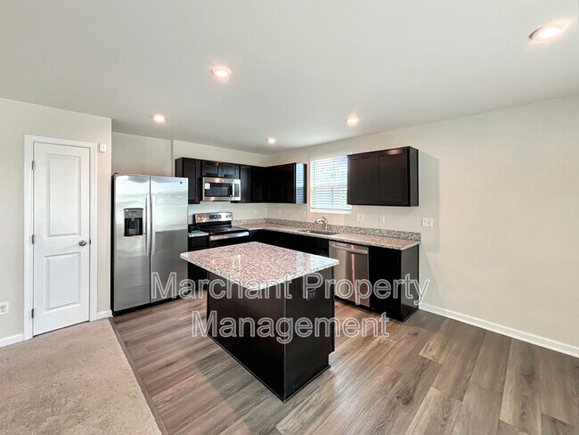 Building Photo - 609 Glamis Ct