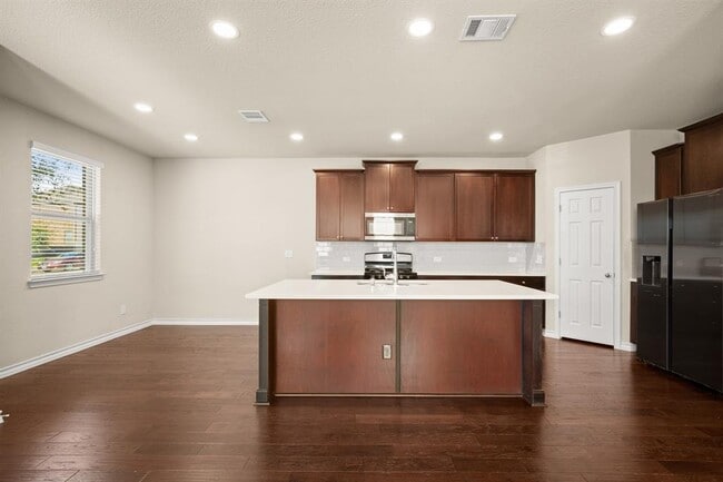 Building Photo - 1700 W Broade St