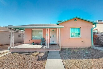 Building Photo - Charming 3 bedroom, 2 bath home in Central El Paso! Special No admin fee, $29 application fee!
