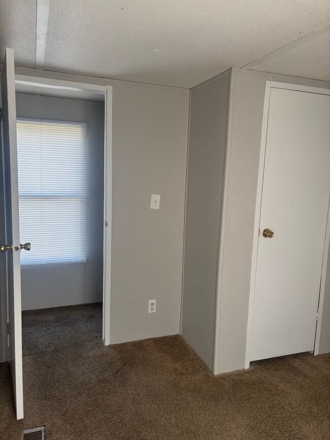 Building Photo - Braswell Mobile Home Park
