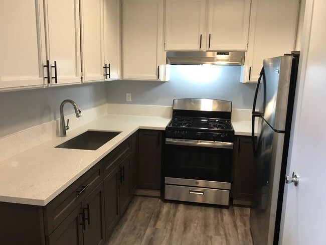 Building Photo - 3938 E Olive Ave