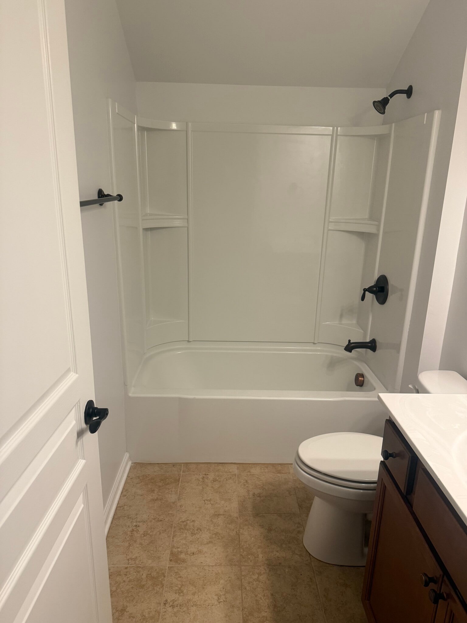 Loft bath - 409 Golden Rod Ct