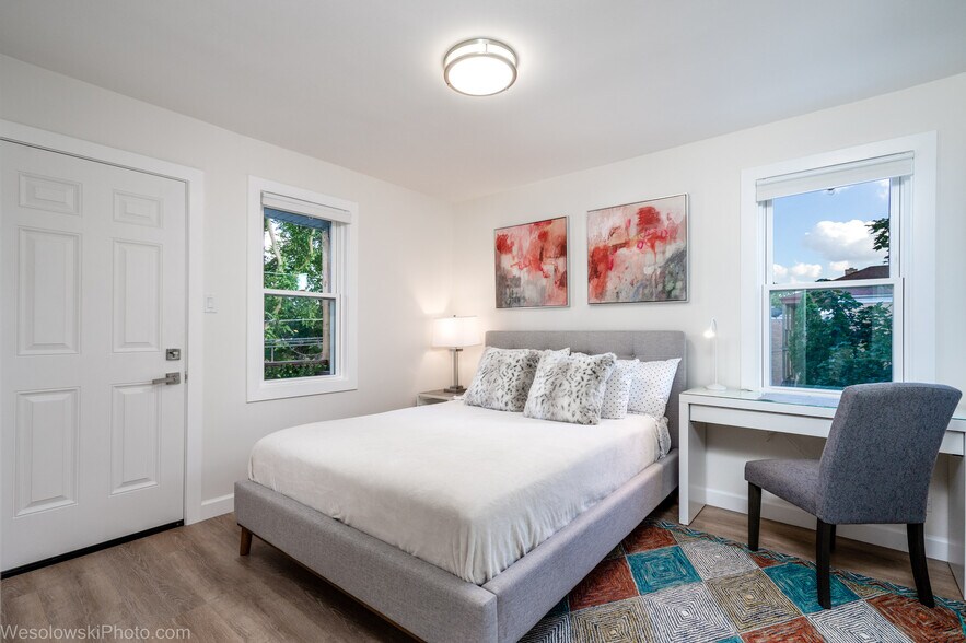 Fully furnished 1 or 2bd, parking, balcony, AC, Laundry - 9003 Bronx Ave