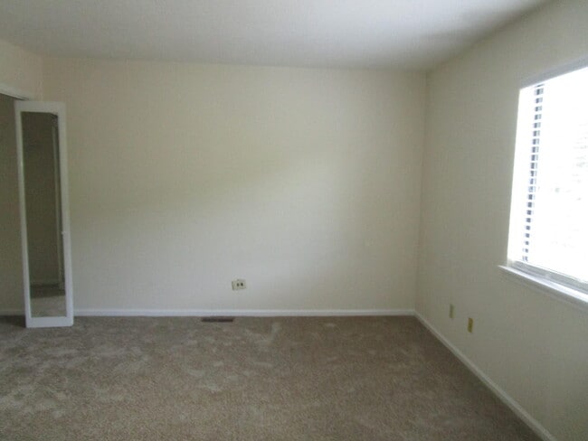Building Photo - 700 Archdale Dr