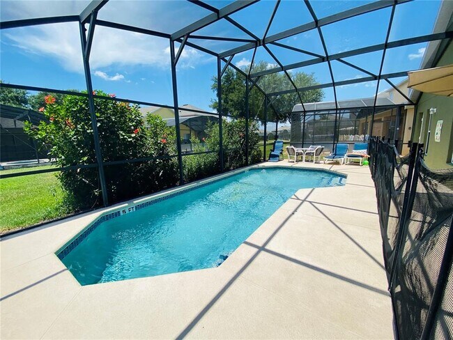 Building Photo - 8544 Sunrise Key Dr