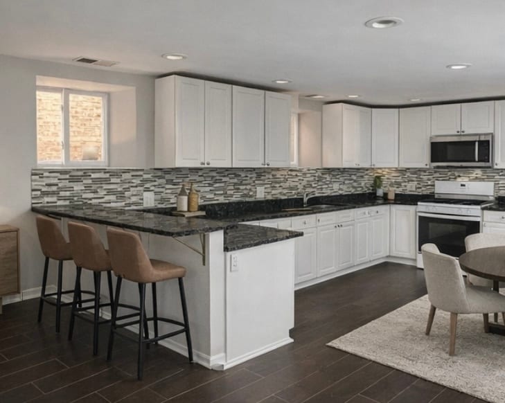 Kitchen - 6649 N Maplewood Ave