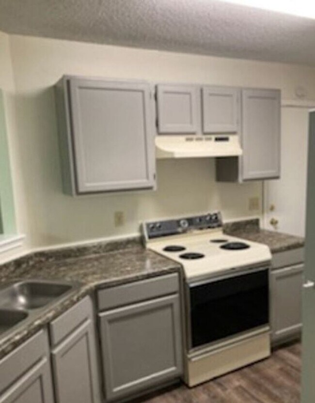 Building Photo - *For Rent: Adorable 3-Bedroom, 2-Bath Home...