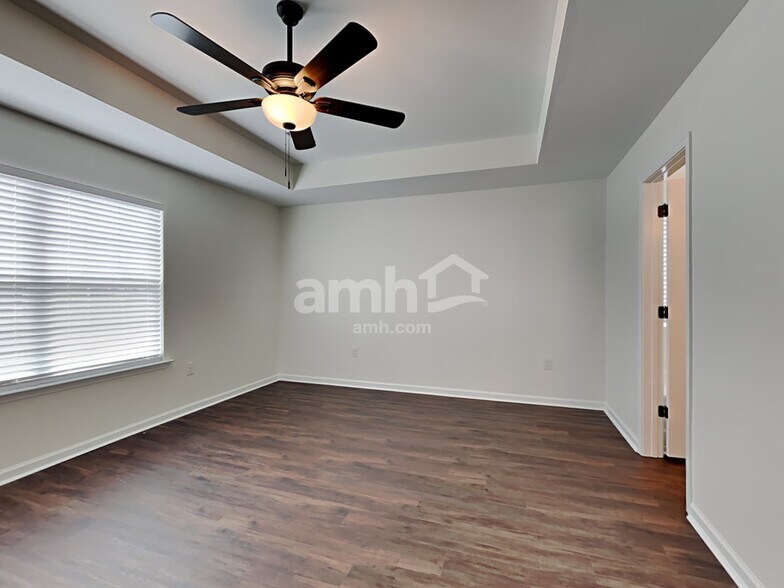 Building Photo - 455 Sunbury Dr