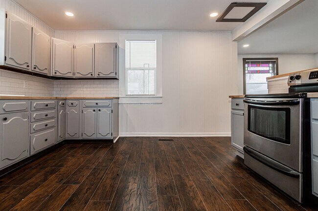 Building Photo - Please View 3D Virtual Walk-Through Before Scheduling a Showing