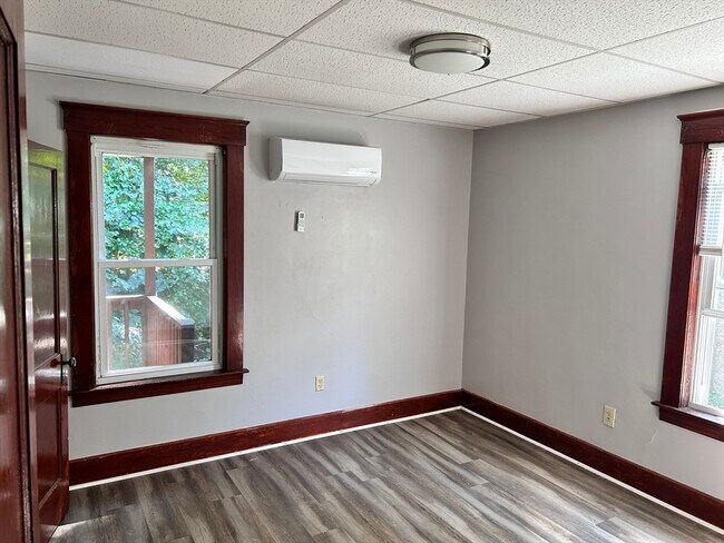 Building Photo - 308 Fairmount St