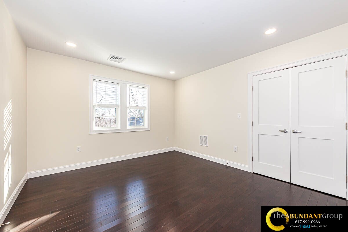 Building Photo - 48 Caldwell Rd