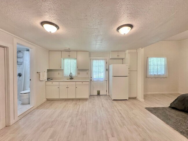 Building Photo - Tour Today! Spacious Country Retreat on 6+...