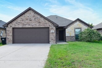 Building Photo - 8830 Kiowa- 2016 Custom Built Home!!!