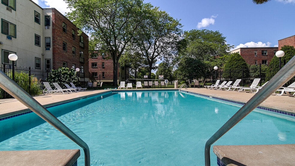 Primary Photo - Parkview Apartments