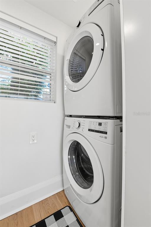 Building Photo - 1004 W Charter St