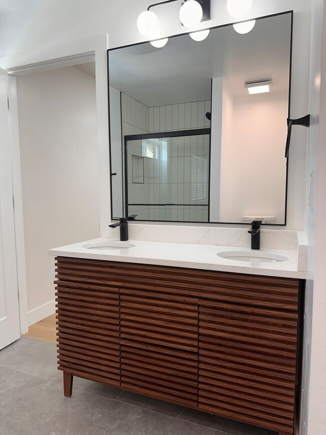 Building Photo - Completely Remodeled 3 Bedroom Home