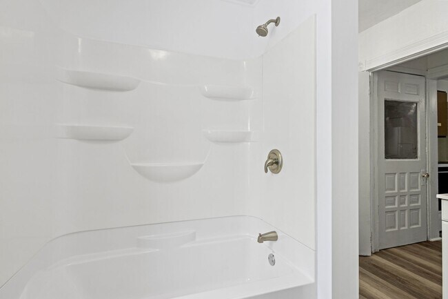 Building Photo - Selling - River Street