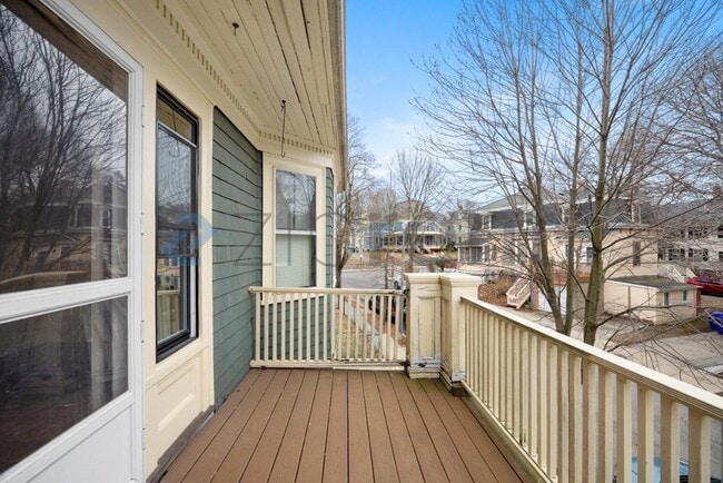 Building Photo - 16 Penhallow St