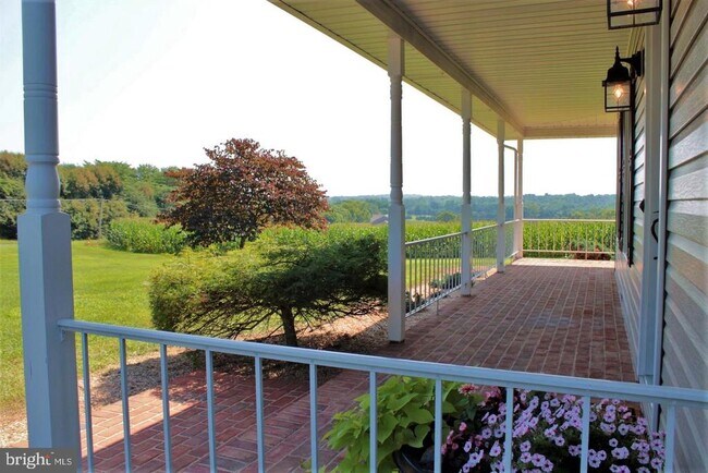 Building Photo - 15529 Dellinger Rd