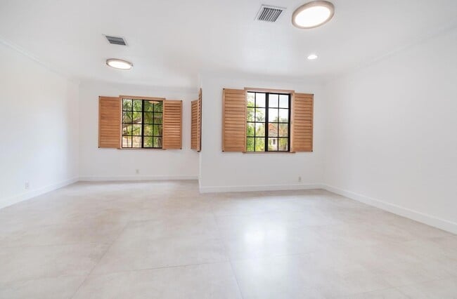 Building Photo - 2604 Center Ct Dr