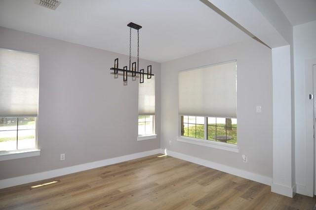 Building Photo - 3812 Lakeway Dr